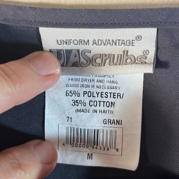 UA Scrubs  Medium Gray V-Neck - Picture 3 of 4